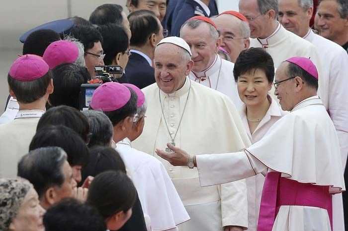 La iglesia católica une a las Coreas