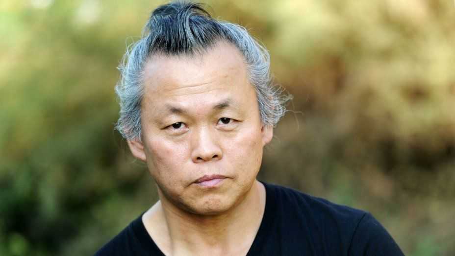 Muere el cineasta Kim Ki Duk por Covid-19