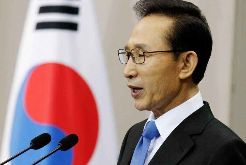 Ex presidente Lee Myung Bak es condenado a 15 años de prisión
