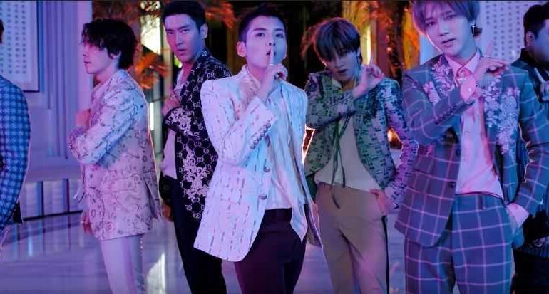 Super Junior tiene un elegante regreso al estilo Gucci