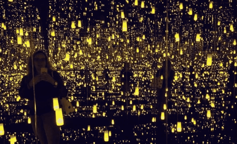 Yayoi Kusama: Al infinito y más allá