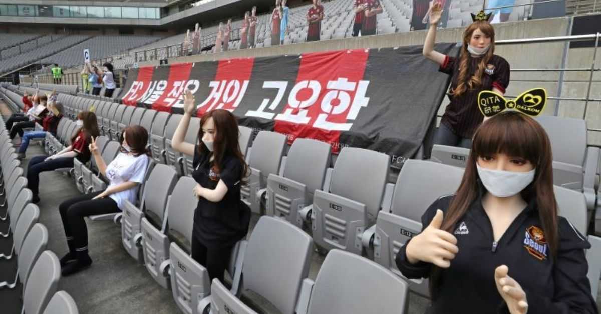 K League multa al FC Seoul por usar muñecas inflables como público