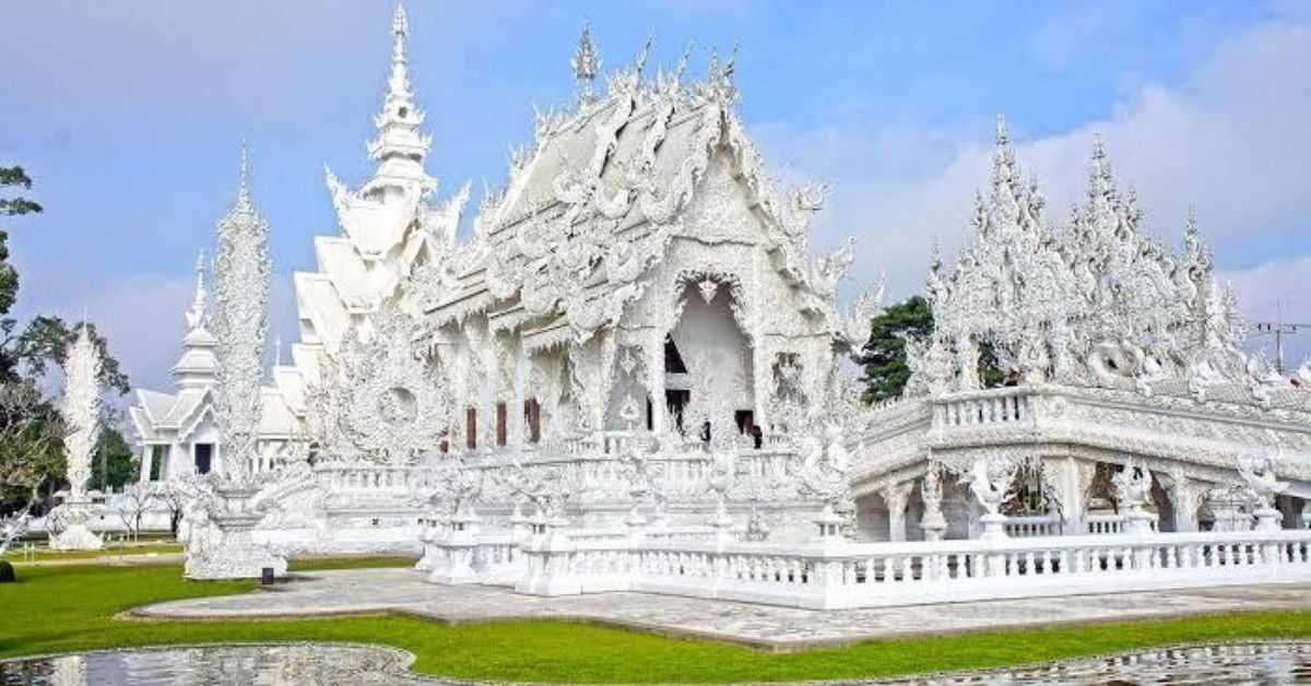 ¿Por qué debes visitar el templo blanco de Tailandia?