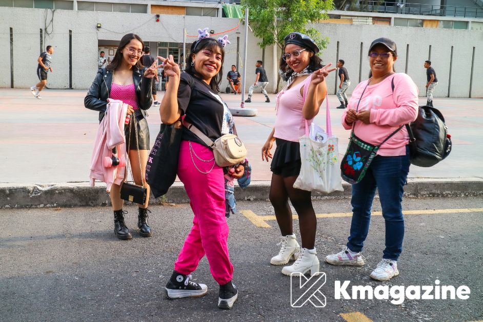 Fans de BLACKPINK en el Foro Sol